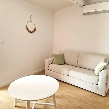 Charmant Gite Avec Jacuzzi Holiday home *