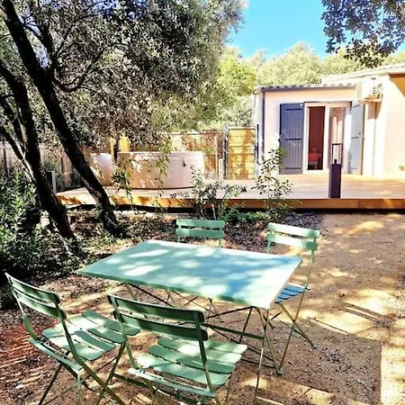 Charmant Gite Avec Jacuzzi Holiday home *