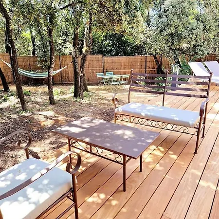 Charmant Gite Avec Jacuzzi Holiday home Nimes