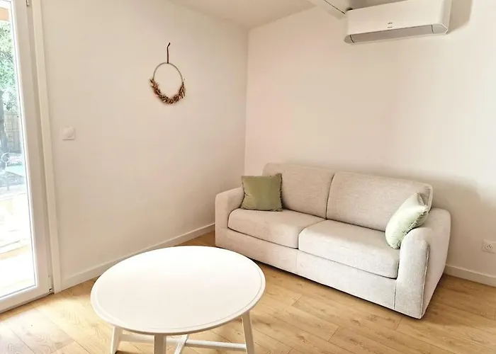 Avec Jacuzzi Ferienhaus *